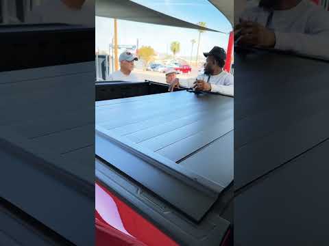 GMC Canyon Tonneau Cover: RetraxPro MX Retractable Truck Bed