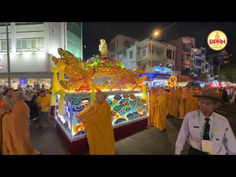 Lễ rước Phật và mộc dục tưởng niệm ngày Phật đản