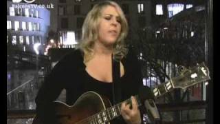 NELL BRYDEN - SECOND TIME AROUND (BalconyTV)