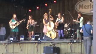Della Mae Intro and Letter From Down The Road