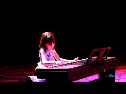 Rúbia Bidellati - O Trenzinho das Flores