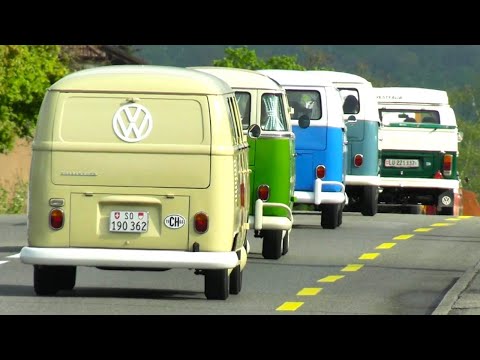 Oldtimer VW Bus Jubiläumskarawane - 75 Volkswagen Bulli, Transporter, Lieferwagen - VW T1, VW T2