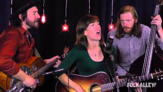 Folk Alley Sessions: The Stray Birds - "Best Medicine"