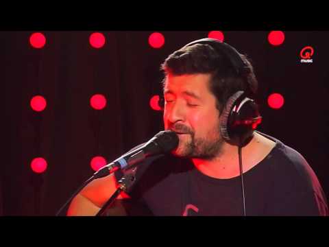 Tom Helsen - Sun In Her Eyes (live bij Q)