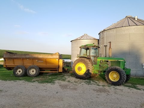 Spreading Manure On Hay Ground - Kuhn Knight 8118