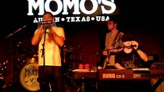 Monophonics Perform "Hey Joe" at Momo's in Austin, Texas