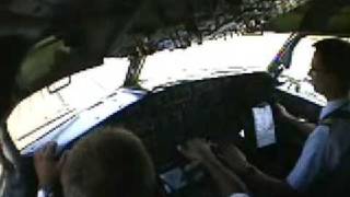 preview picture of video 'Boeing 737-200 Venezolana Taking Off - Venezuela'