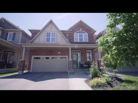 386 Gosford Crescent, Milton Ontario - Home Backing Onto Pond - Charlton Advantage