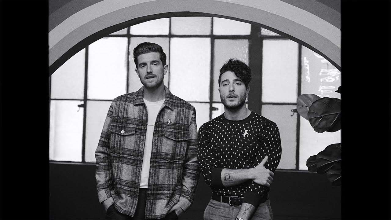 Lyrics : Fly By Midnight - Live For You, Die For You + Terjemahan - Pancaswara Lyrics