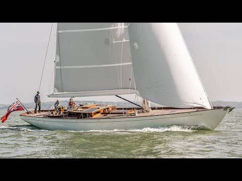 £2.25 Million Yacht Tour : 2021 Spirit 65DH