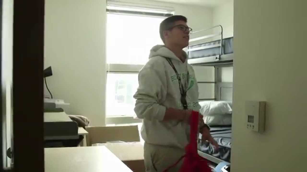 2014 Move-in Day at the UW