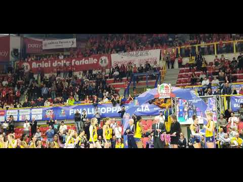 Volley, Busto Arsizio-Conegliano 0-3, la seconda coppa Italia dell'Imoco: il pubblico, la festa