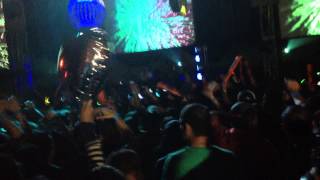 Paul Oakenfold playing Martin Garrix - Animals live @ Ministry of Sound San Salvador 05-07-2013