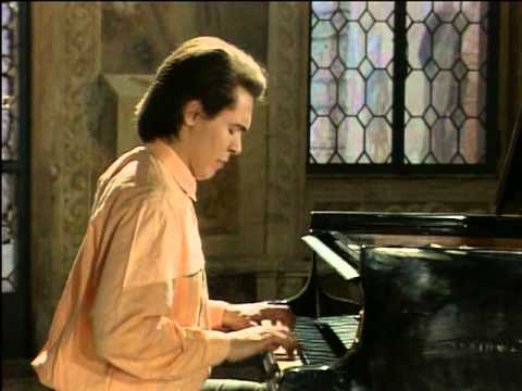 Ivo Pogorelich - English Suite 2 (1) - J S Bach