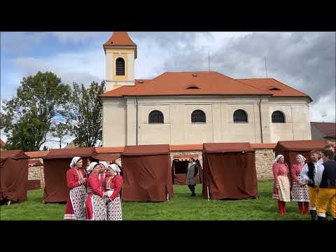 Poplužní dvůr Chotíkov - slavnostní otevření a požehnání od Mons. Tomáše Holuba, biskupa plzeňského