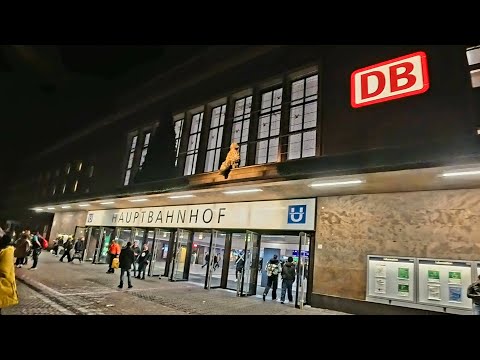 Düsseldorf Central Station at night | November 2025 | 4K