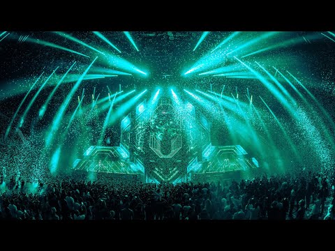 @ViniViciMusic play 'Vini Vici & Astrix - Adhana' ▼ (Live at Transmission Poland 2022) [4K]