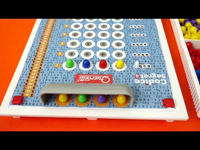 Vídeo relacionado con Quercetti - 1001 Secret Code - Educational Toy Board Game for Kids - Cracking Game