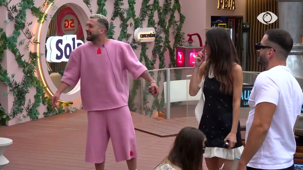 “Lëri negativat se kanë inat”/ Loredana debaton me Rozanën pas surprizës së Gjestit