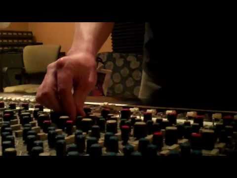 Victor Rice dubbing CLOTHESLINES by Saadi - Live & Direct