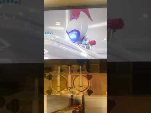 Reis & Irvy’s Frozen yogurt Robo ice cream vending machine failed #satisfying #icecream