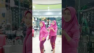 Download lagu hijab pink #cewekcantik #hijab #pargoy #indonesia #viral #trend #fyp mp3