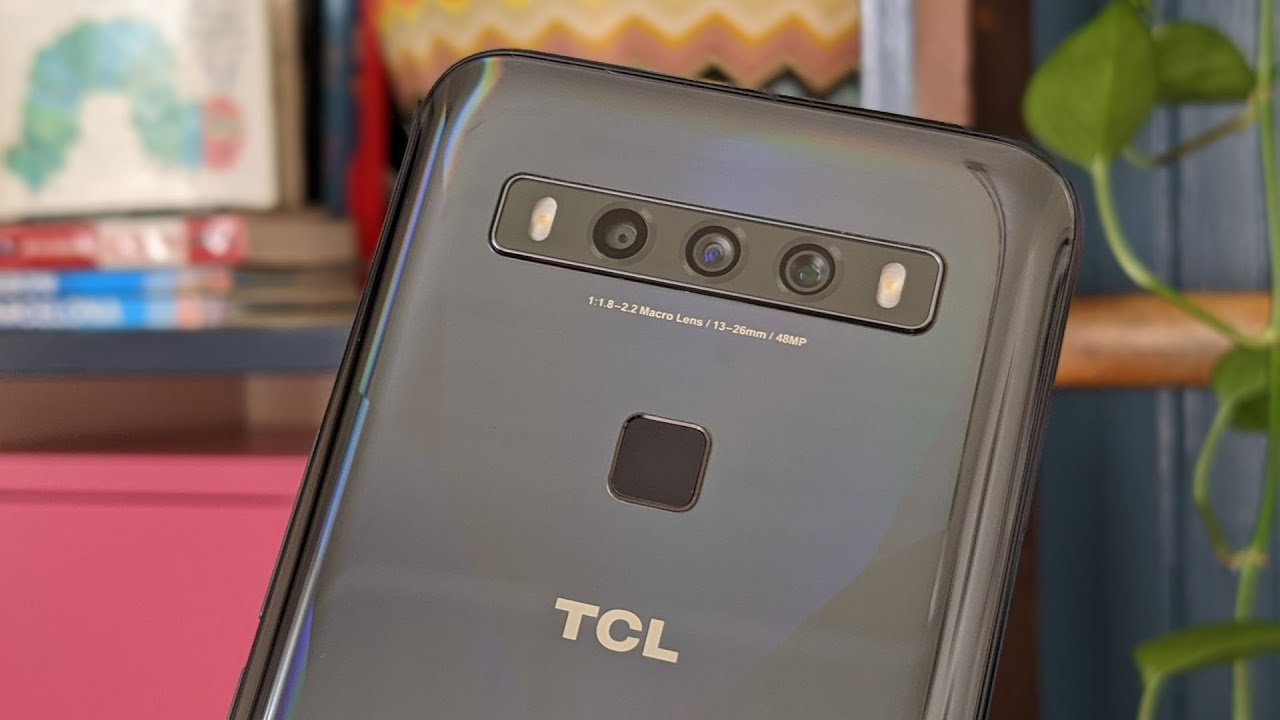 TCL 10 5G UW unboxing: a 5G phone for just $400?