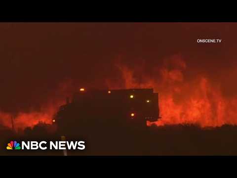 Ten of thousands evacuated from Nevada wildfire