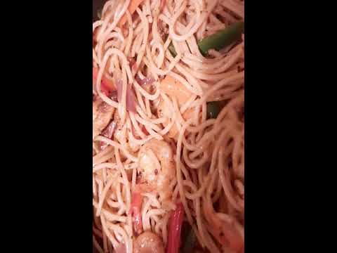 How To Make Chicken and Prawn Stir Fry Pasta for a Family of 4