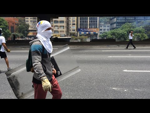 Represión en la marcha del 19 de abril en Caracas