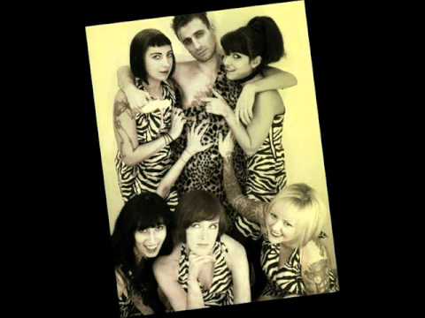 THE CHEEKS - Italian Girls