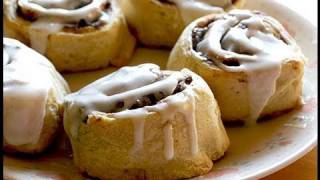 Low-Carb High-Protein Cinnamon Rolls for Bodybuilding
