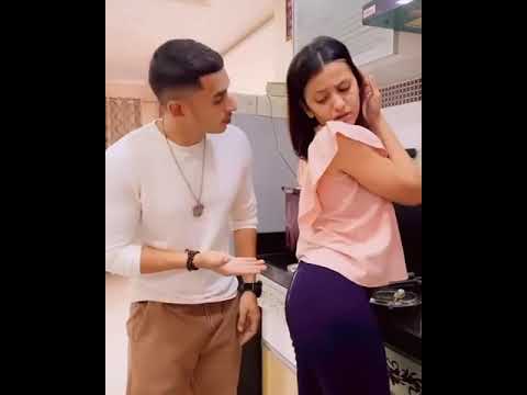 Boy looking girl back and touching 🤭🤭🤭