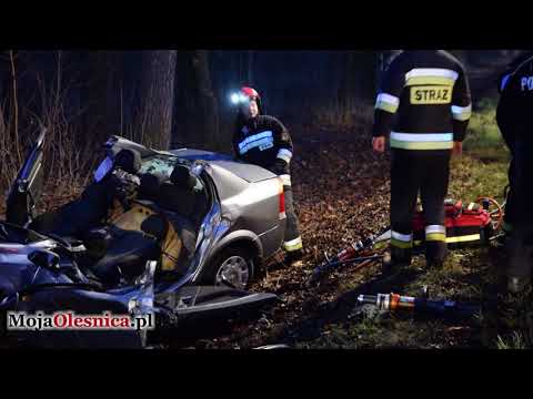 15.12.2017 Oleśnica - wypadek opla na ul. Wileńskiej