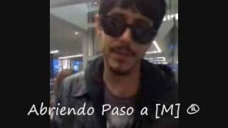 Billy diciendo lo que significa el club de fans &quot;Abriendo Paso a [MOTEL]&quot; para el!