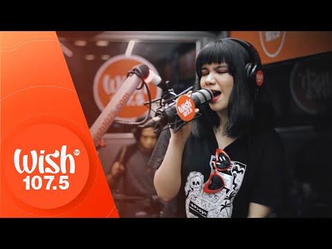 Bita and The Botflies perform “Peklat Cream” LIVE on Wish 107.5 Bus