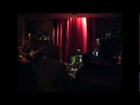 23 Aprile 2012 - Michael_Burks-LIVE@CLOCK TOWER PUB TREVIGLIO-Empty Promises