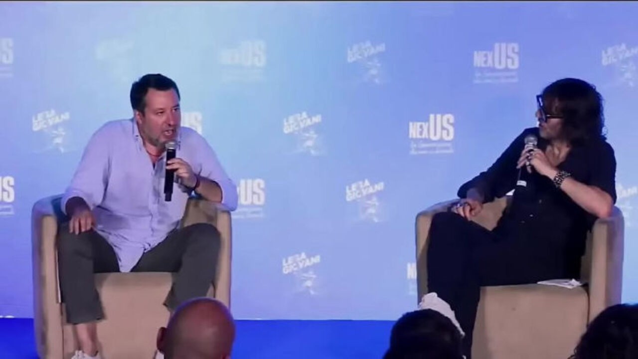 Salvini all'evento della Lega Giovani: Se vinciamo le elezioni vorrei tornare al Viminale