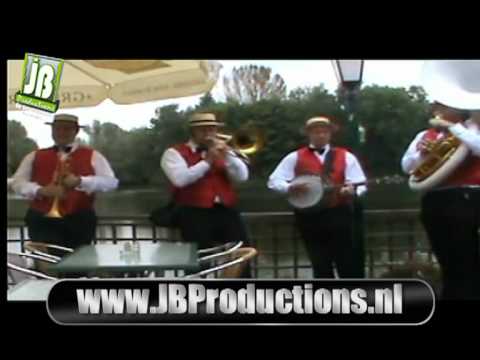 The Swinging Dixieband de video