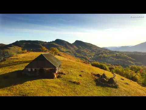 Toamna pe Culoarul Rucăr-Bran (Filmare Aeriană 4K)