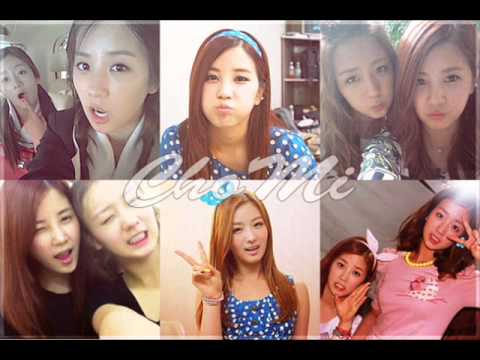 a pink chorong & bomi