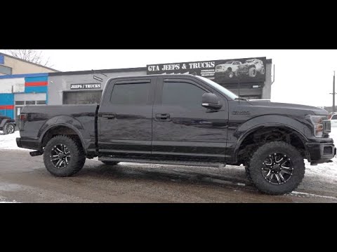 Lifting the Ford F-150!!! (2.5 inch Levelling Kit)