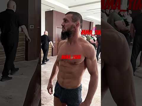 Али Багов в весе