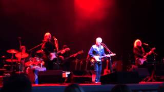 Crosby, Stills &amp; Nash - Military Madness - LIVE