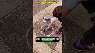 Ela Transforma Bueiros em Camisas