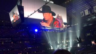 Garth Brooks performing at ACM Awards 2015
