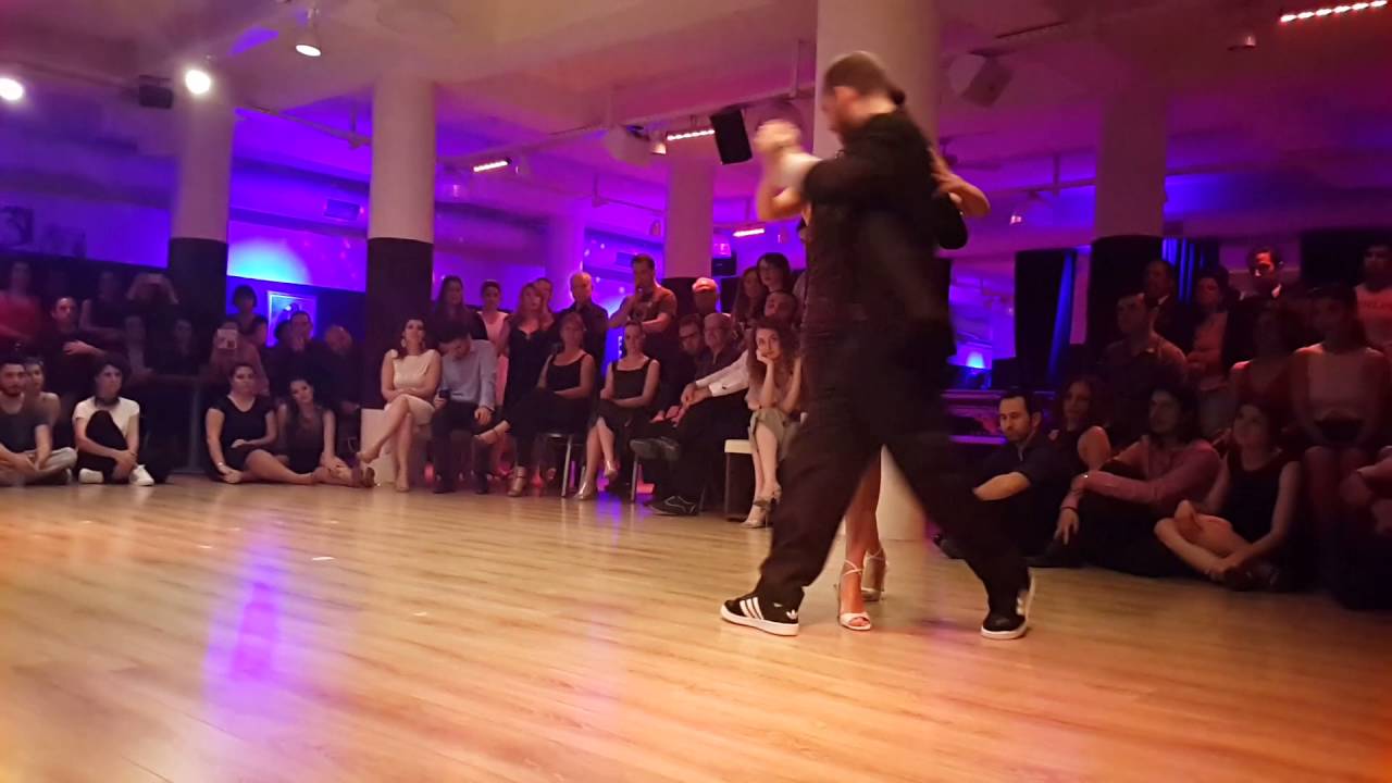 ILGIN TETİKCAN & DOĞAÇ ÖZEN - LOS TURCOS - 1/2 - DESDE EL ALMA