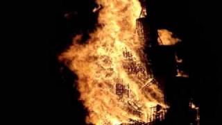 preview picture of video 'Lunenburg Bonfire 2009'