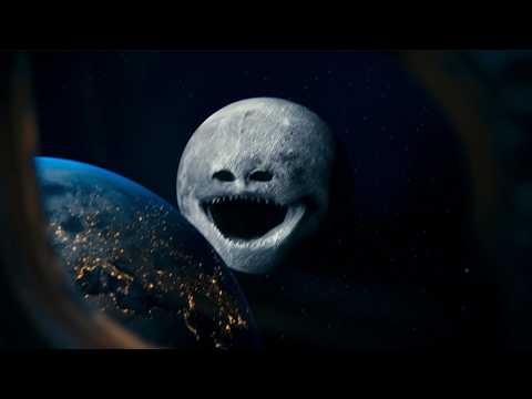 The Moon wakes up (cosmic horror/astrophobia animation)