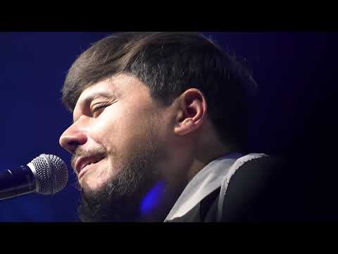 Simion Bogdan-Mihai - Johnny is the boy for me / Sanie cu zurgălăi